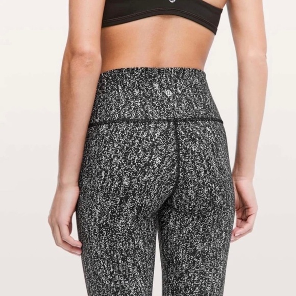 Lululemon Wunder Under Crop (High-Rise) *21" - Picture 4 of 12